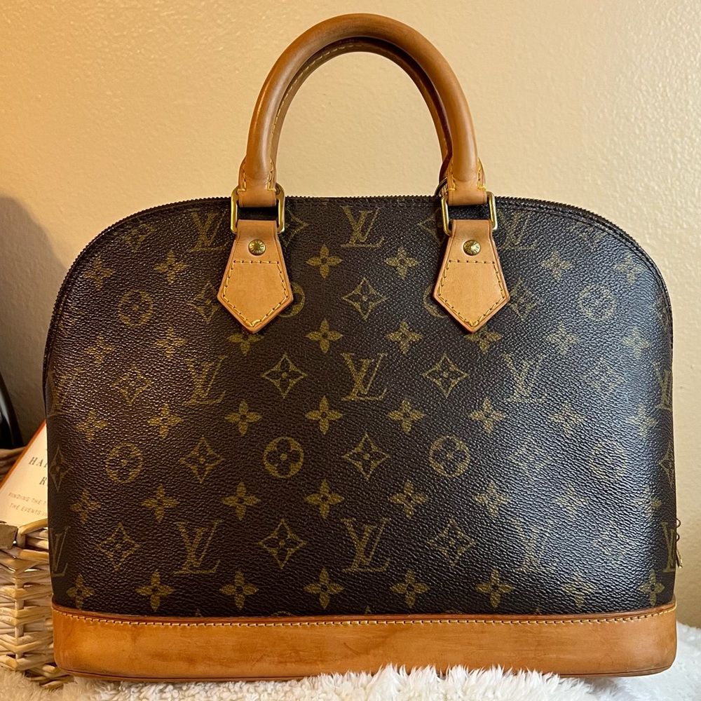 🌺🌺SOLD🌺🌺Louis Vuitton Alma PM Monogram Canvas